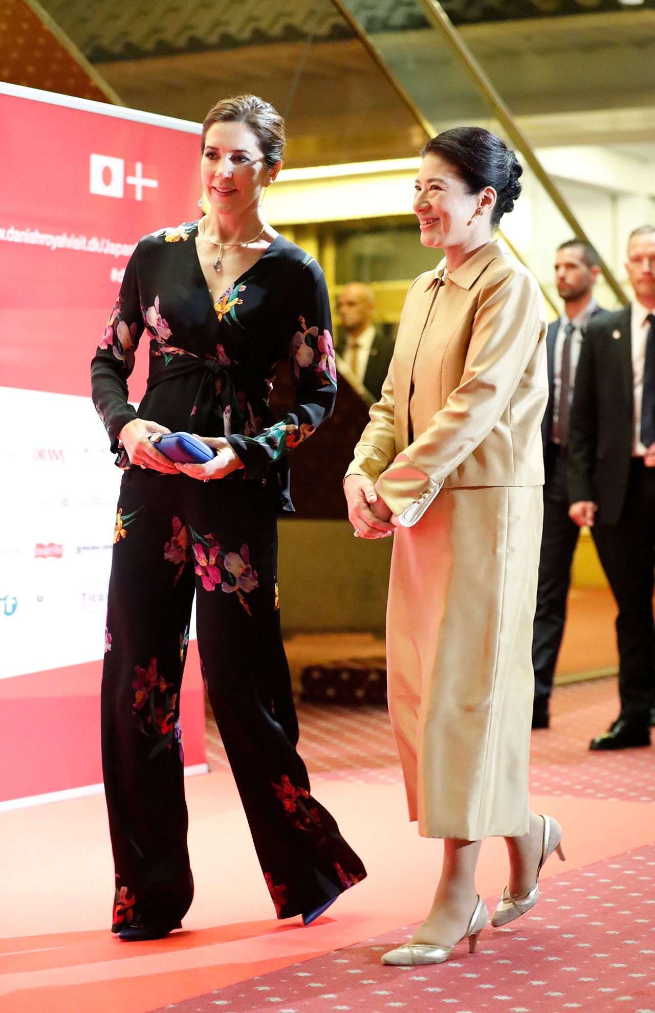 外国語も堪能な雅子さまは、2017年10月に来日したデンマークのメアリー皇太子妃と談笑された