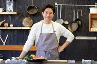 谷原章介が作るわが家で人気の「定番めし」！10人家族の父が手料理で胃袋をがっちり「肉のハナマサが好き。…