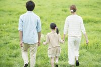 《ステップファミリー》再婚で継子の「親」になろうと努力するほどうまくいかない理由