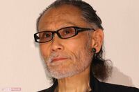 片岡鶴太郎、ワイルドすぎる“上裸コーデ”に「頼むから年齢考えて」私服のこだわり空回りで掘り返されたBP…