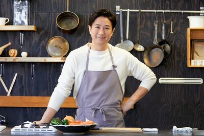 谷原章介が作るわが家で人気の「定番めし」!10人家族の父が手料理で胃袋をがっちり「肉のハナマサが好き。…