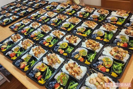 南谷さんがボランティアとともに作っているお弁当