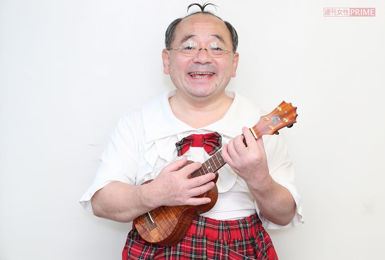 「明るく陽気にいきましょう〜♪」と笑顔を見せるぴろき