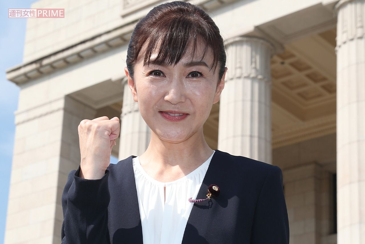 初登院した生稲晃子参議院議員