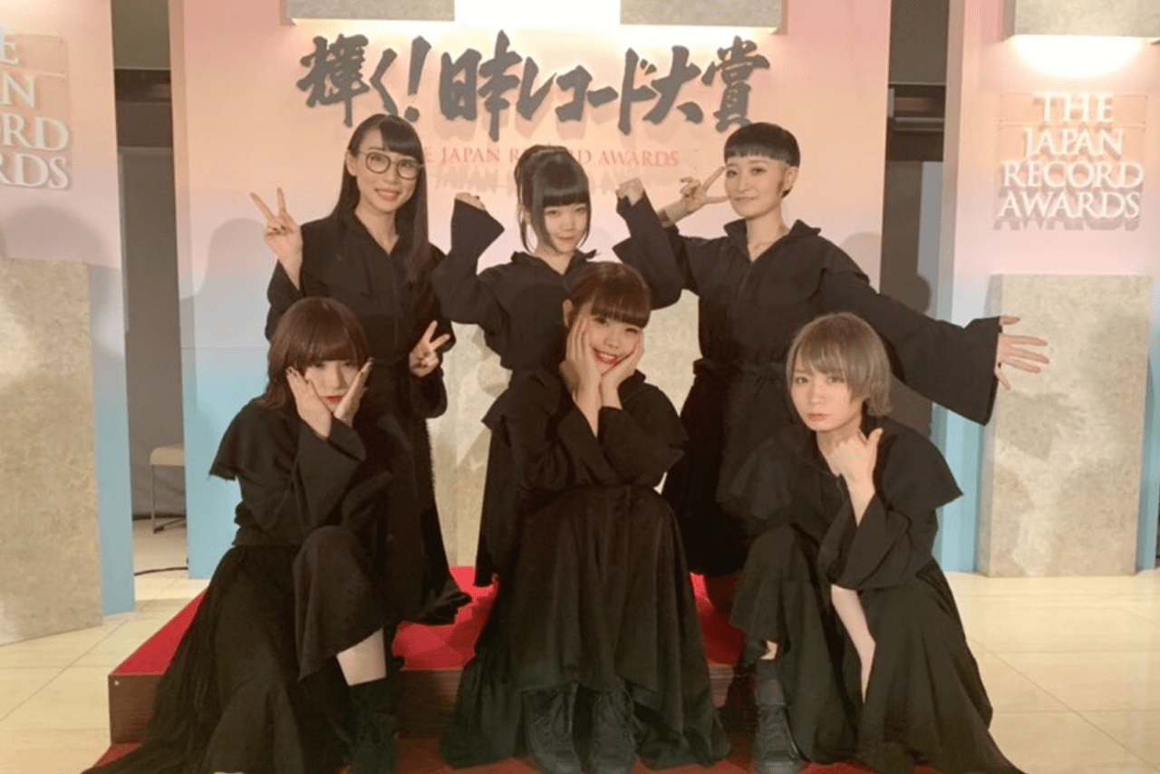 BiSHレコード大賞時の一枚