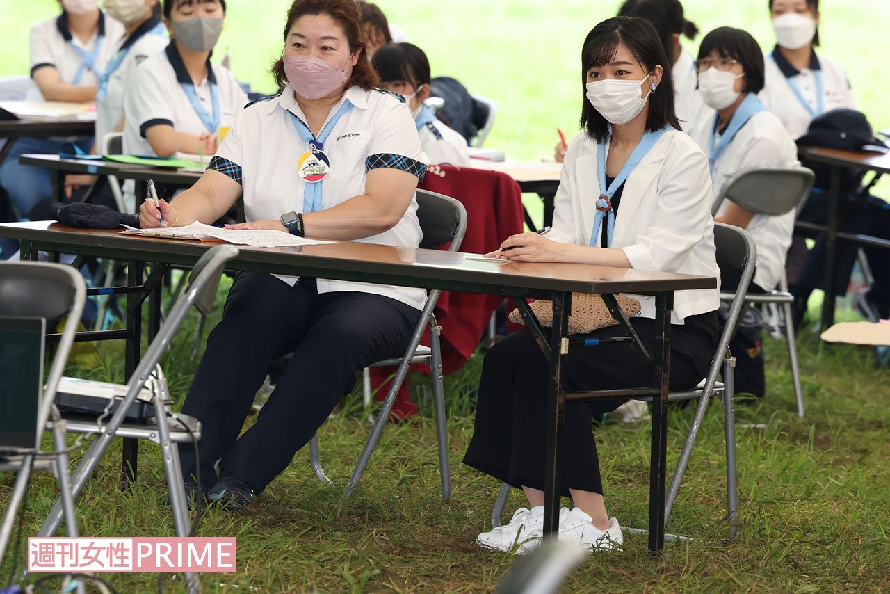 8月7日、カジュアルな装いでガールスカウトのキャンプにご参加した佳子さま