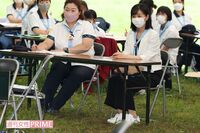 【祝・お誕生日】28歳になられた佳子さまの“左利き”が話題に！ ペンの持ち方が「不思議」「特殊」という…