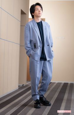 中村倫也　撮影／高梨俊浩