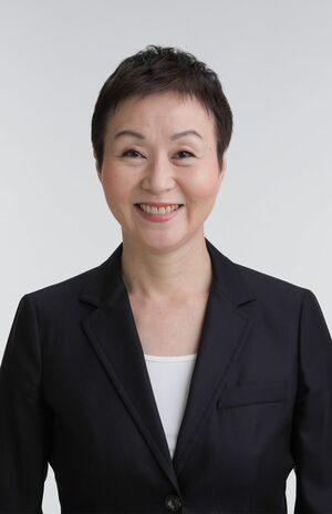 唐沢理恵さん●早稲田大学経営学修士、学術博士（コミュニケーション学）。（株）ノエビアでは32歳で最年少女性取締役に就任。38歳で服装や話し方を指南する（株）パーソナルデザインを設立。著書も多く、早稲田大学や九州大学などでの非常勤講師の実績も。