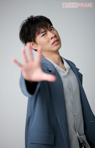 戸塚純貴　撮影／渡邉智裕　ヘアメイク／中島康平（UNVICIOUS）　スタイリング／鬼塚美代子（アンジュ）