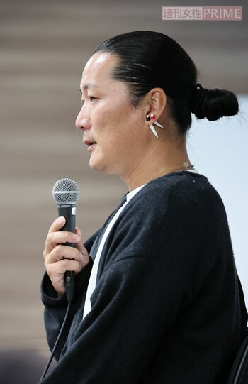 都内で会見を開いたキャンドル・ジュン氏