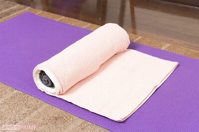 バスタオルまくらの作り方1（撮影／北村文成）