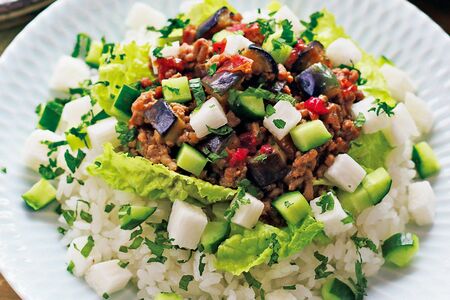 梅そぼろとコロコロ野菜ちらし