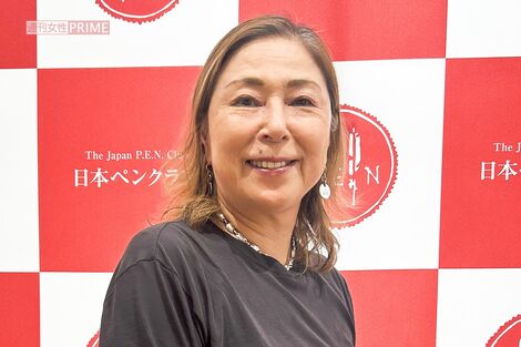 桐野夏生さん、女性初の日本ペンクラブ会長に就任して驚いたこと「交通費も出ないことがあるし、手弁当です」