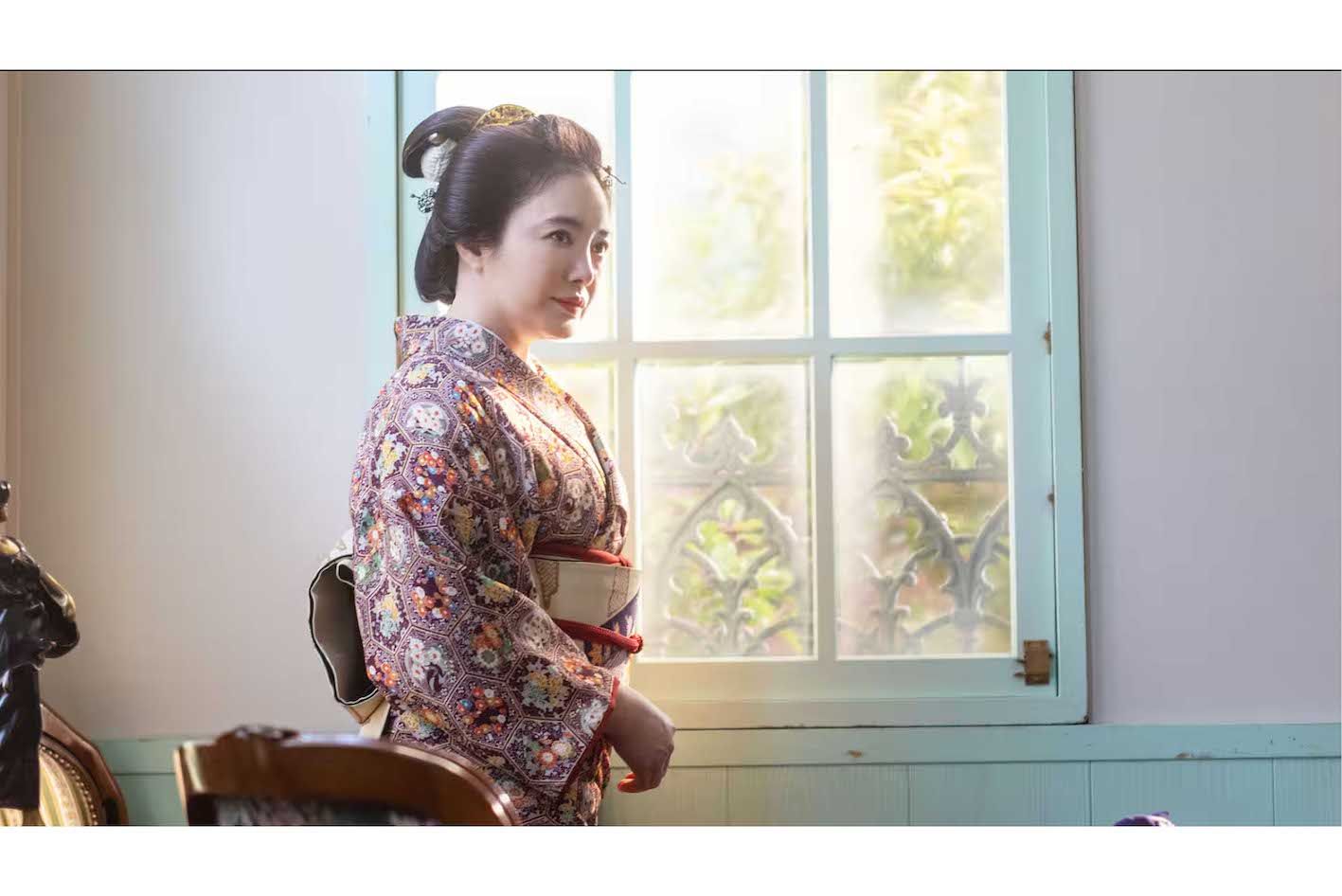 連続テレビ小説『風、薫る』に出演する仲間由紀恵（公式サイト『NHKONE』より）