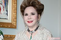 デヴィ夫人は30年前のドレスを着こなし、虫歯も入れ歯もない健康体!肌老化を防ぐ洗顔方法と「1日5回の歯磨…