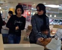 河村隆一、地方モールで地道な無料営業を続ける”金銭事情”