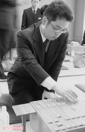 2度目の三段リーグで対戦中