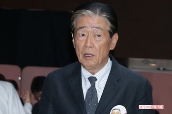 『サンデーモーニング』の司会を務める関口宏