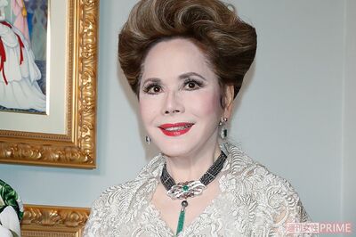 デヴィ夫人は30年前のドレスを着こなし、虫歯も入れ歯もない健康体！肌老化を防ぐ洗顔方法と「1日5回の歯磨…