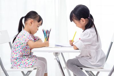 東大首席の弁護士が教える「自分から勉強する子」にさせる夏休みの習慣