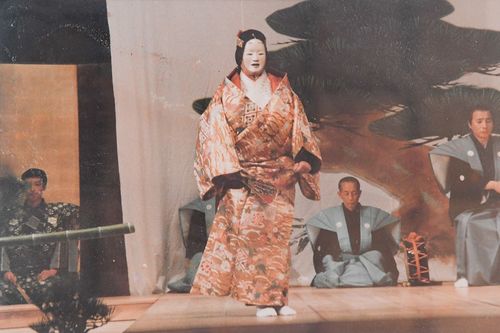 昭和57年5月、宇部文化会館にて67歳で「吉野天人」を舞う
