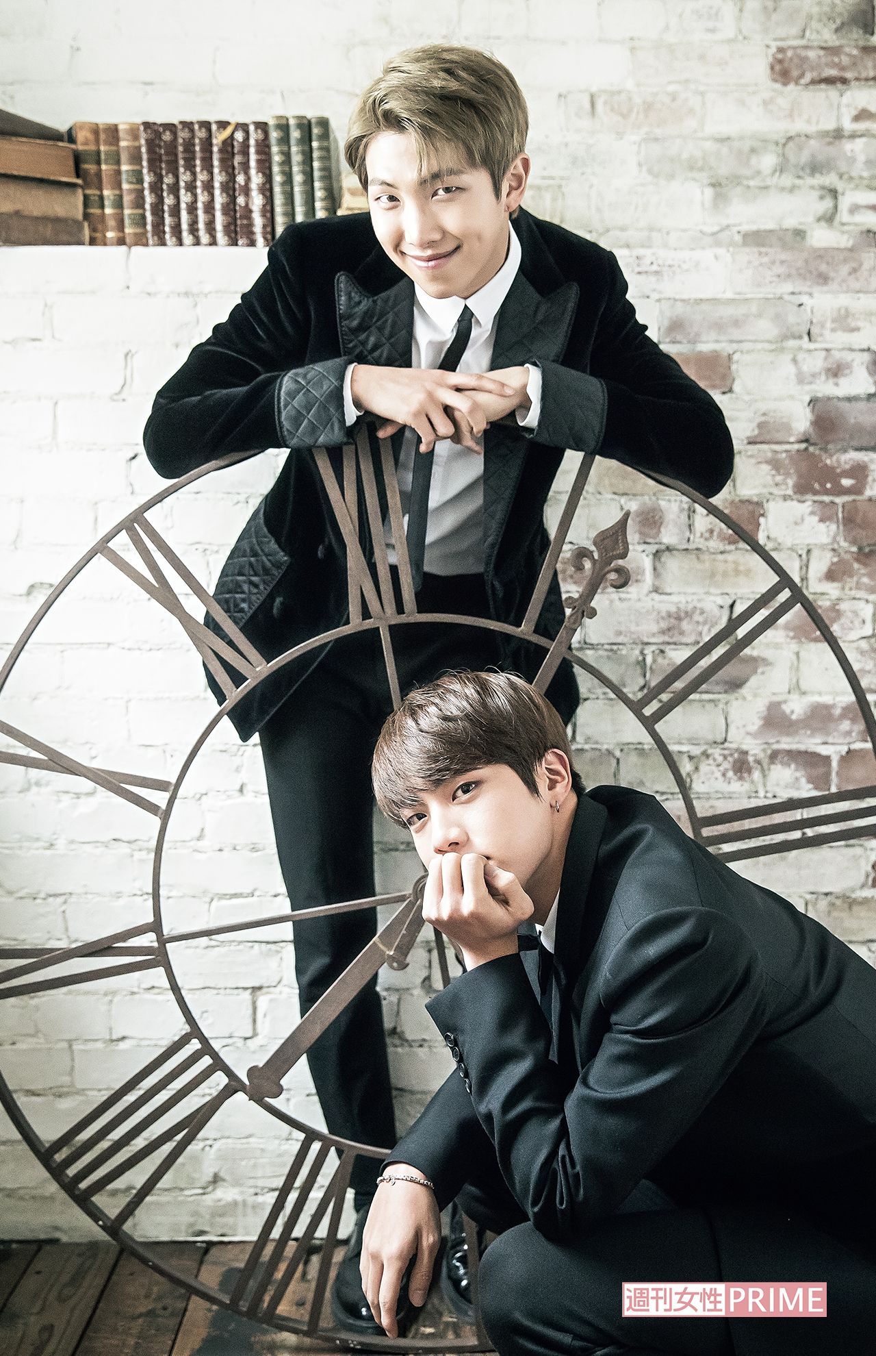 RM（上）とJIN（下） 撮影／週刊女性写真班