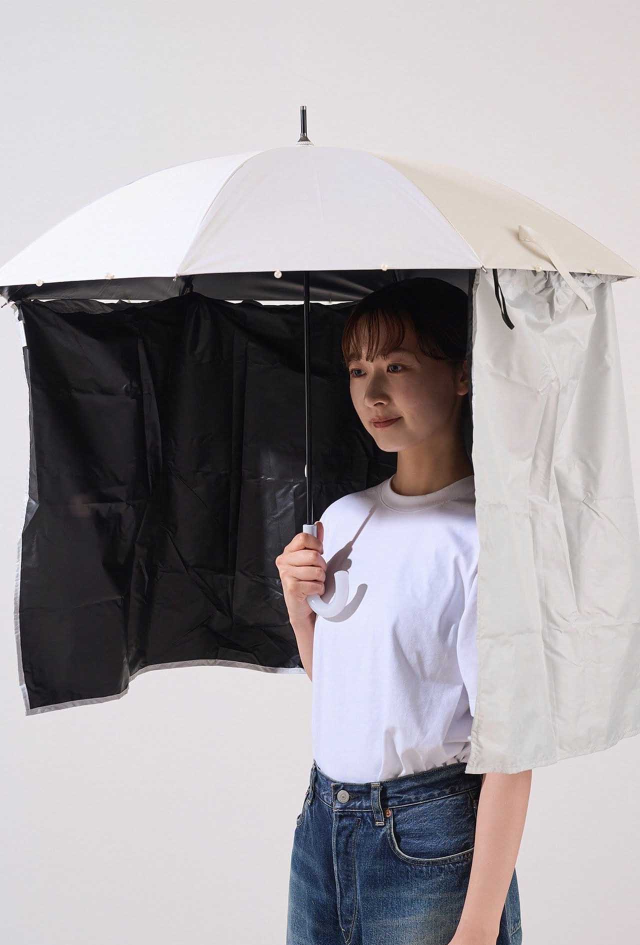 「欲しいけど変人すぎる（笑）」周囲が全く見えない傘用カーテン／3COINS(スリーコインズ)公式通販サイトより