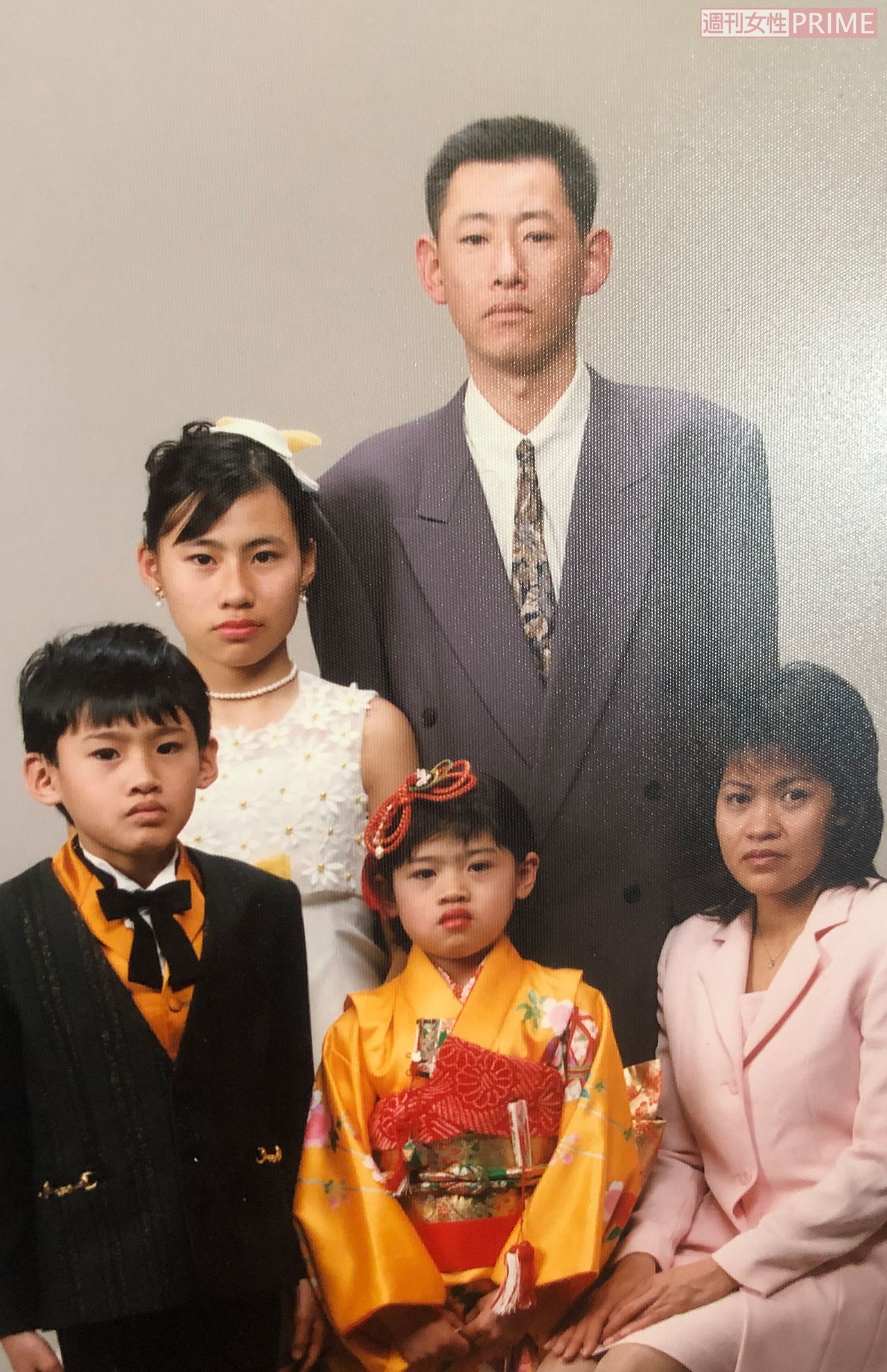 中央の着物姿がハリウさん