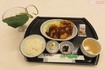 国会中央食堂のBEST3メニューの一つ『チキンカツ定食』