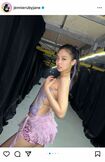 肌見せ衣装を楽しむBLACKPINK・ジェニー(本人インスタグラムより)