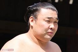 《大相撲》優勝・霧島、異例の千秋楽“まわしパレード”の春場所、指笛、奇声、接触、ヤジ…15日間の呆れたマナー違反