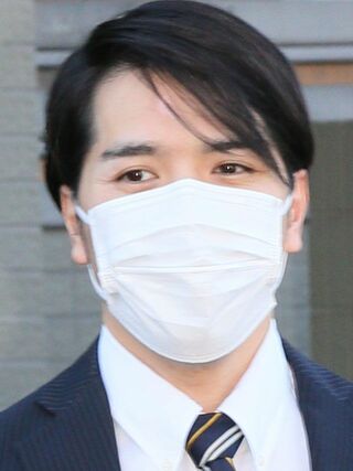 '21年10月、秋篠宮ご夫妻と眞子さまと面会しに行く小室圭さん