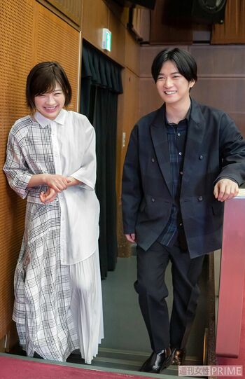 『いいね！光源氏くん』（NHK総合）で共演する千葉雄大と伊藤沙莉　撮影／佐藤靖彦