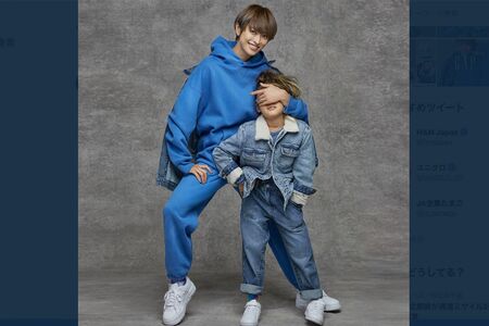 『GapJapan』の新作コレクションのモデルとして親子共演した山田優と長女（公式ツイッターより）