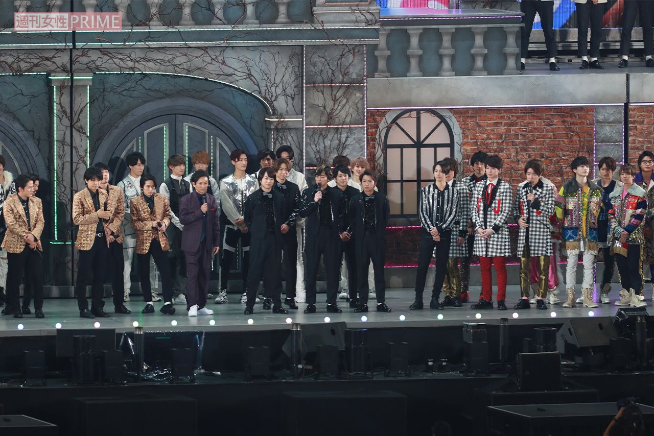 毎年『カウコン』には、嵐をはじめとした70組以上のグループやジャニーズJr.が集結する