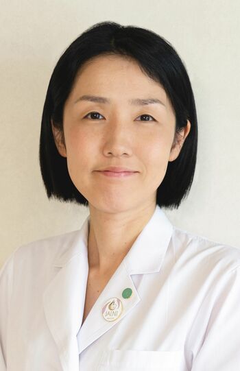 山田知世先生●医師。杏林予防医学研究所研究員。一般社団法人日本幼児いきいき育成協会（JALNI）理事。京都大学医学部附属病院で研修医修了後、同糖尿病・内分泌・栄養内科専攻医を経て、現在は書籍の執筆、監修、動画出演などさまざまなメディアで活躍中。3児の母。