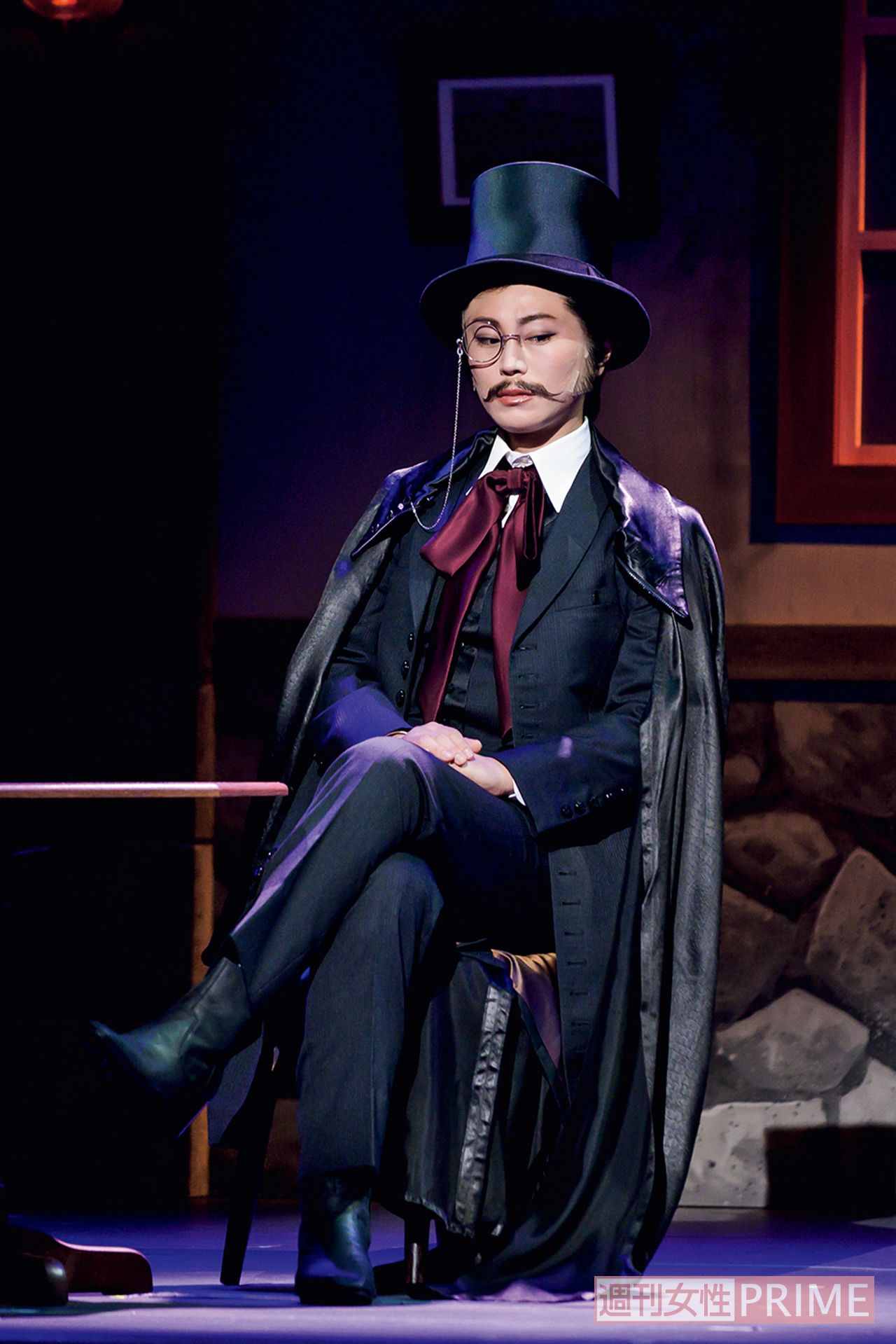 ブルボン家令嬢・ショコラ（彩輝なお）からの頼まれごとをアルセーヌ・ルパンに扮して遂行