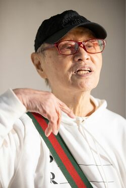 人好きのする性格の一方で、ひとりの時間を愛する孤高な一面も