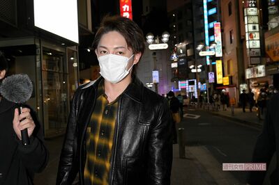 『牛宮城』オープン初日に撮影クルーを連れてやってきた青汁王子こと三崎優太