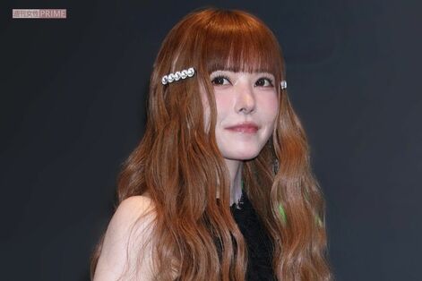 益若つばさ、ボディライン強調のガールズ競輪ユニフォームをデザイン＆着用にファン釘付け
