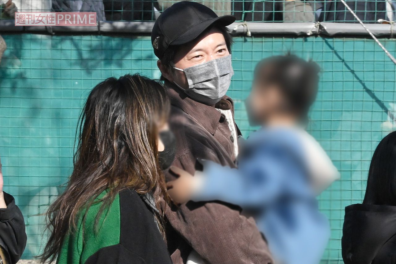 田中圭と元女優妻・Sさん（2021年）