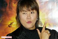 山田邦子『M-1』審査員抜擢で「終わってる」の声は大間違い！笑いの感性を維持していた落語会とのつながり、“寄席芸人”として舞台で大ウケ中！