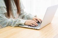 スマホひとつ、30分の『すき間副業』で月3万円！「短時間で会社員並み」プロが教える効率化のカギは“AI活…