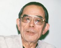 野坂昭如さん、ステージ上で大島渚監督に右フック炸裂伝説