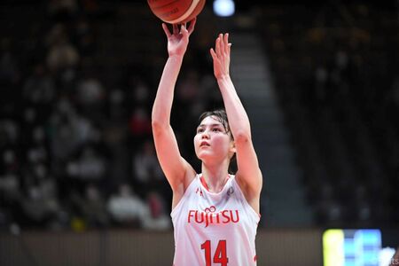 現役時代の真美子夫人。声を出してチームを引っ張っていく存在だった（富士通レッドウェーブ公式HPより）