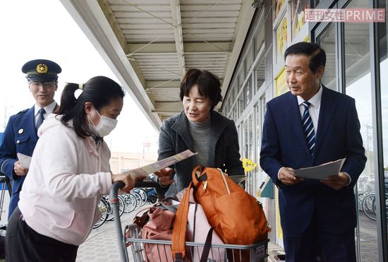 毎年、紀子さんが失踪した11月24日に両親はビラ配りをして情報提供を求めているが、「紀子はたぶん死んでいると思います」と父の泰晴さん。「今どんな状態でいるのかそれだけが気がかり」と無念の思いを口にした