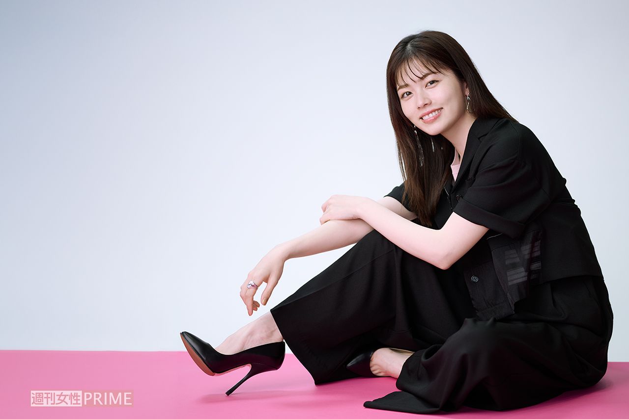 小芝風花　撮影／渡邉智裕ヘアメイク／富永智子スタイリング／成田佳代衣装協力／AULAAILA、ete