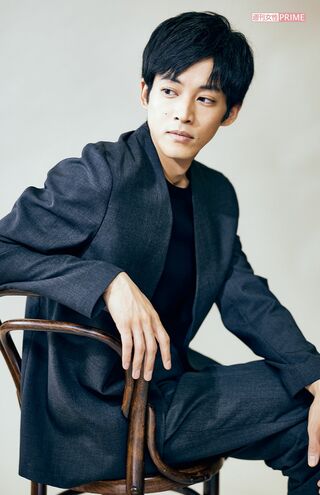 松坂桃李　撮影／廣瀬靖士