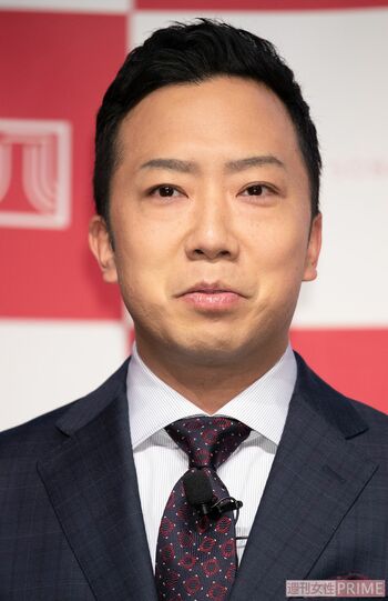 市川猿之助（47）週刊誌報道がきっかけで一家心中を図り両親は死亡。母親の自殺幇助の罪に問われ逮捕、容疑者に。歌舞伎だけでなく話題のドラマや映画に出演する人気俳優の人生に大きな影を落とした